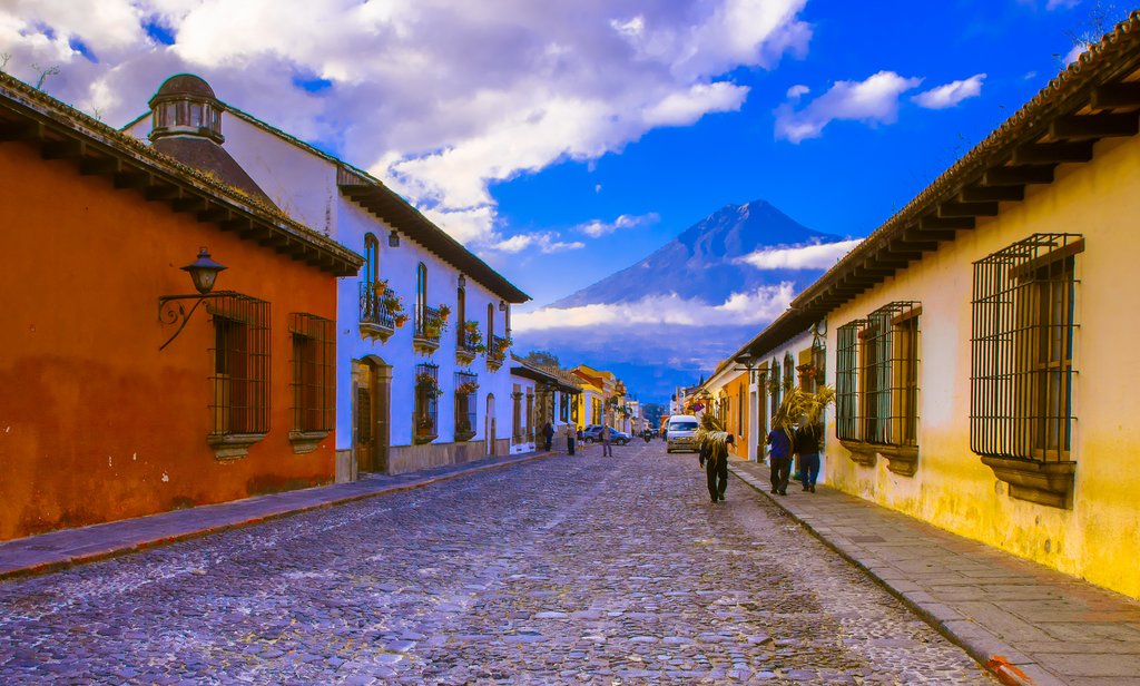 Walk around the historic streets of Antigua