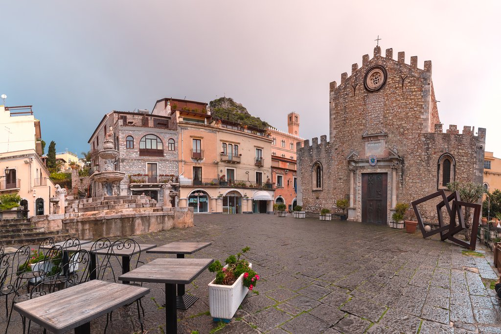 Piazza Duomo, Taormina, Sicily, Italy