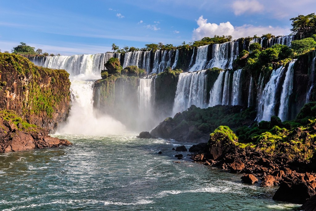 Touring Iguazú from the Argentine side