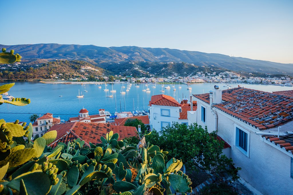 Poros