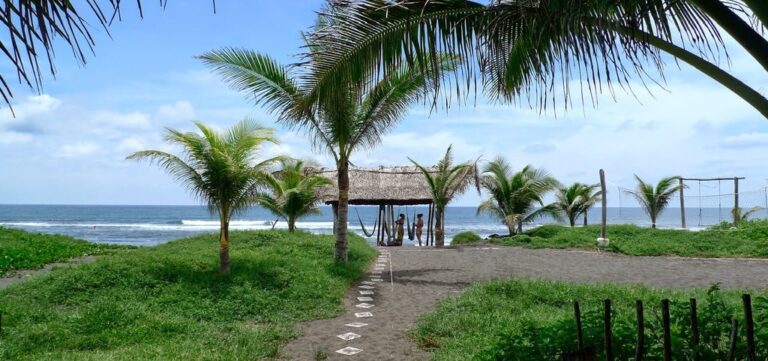 Best of Guatemala: Antigua, El Paredón & Lake Atitlán - 13 Days