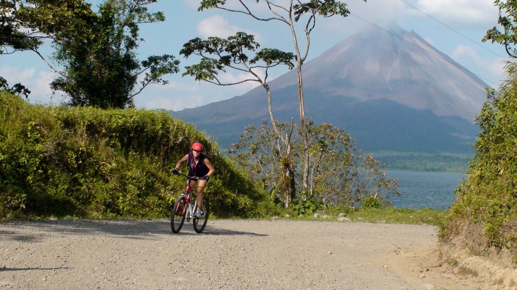 Mountain Bike in Arenal