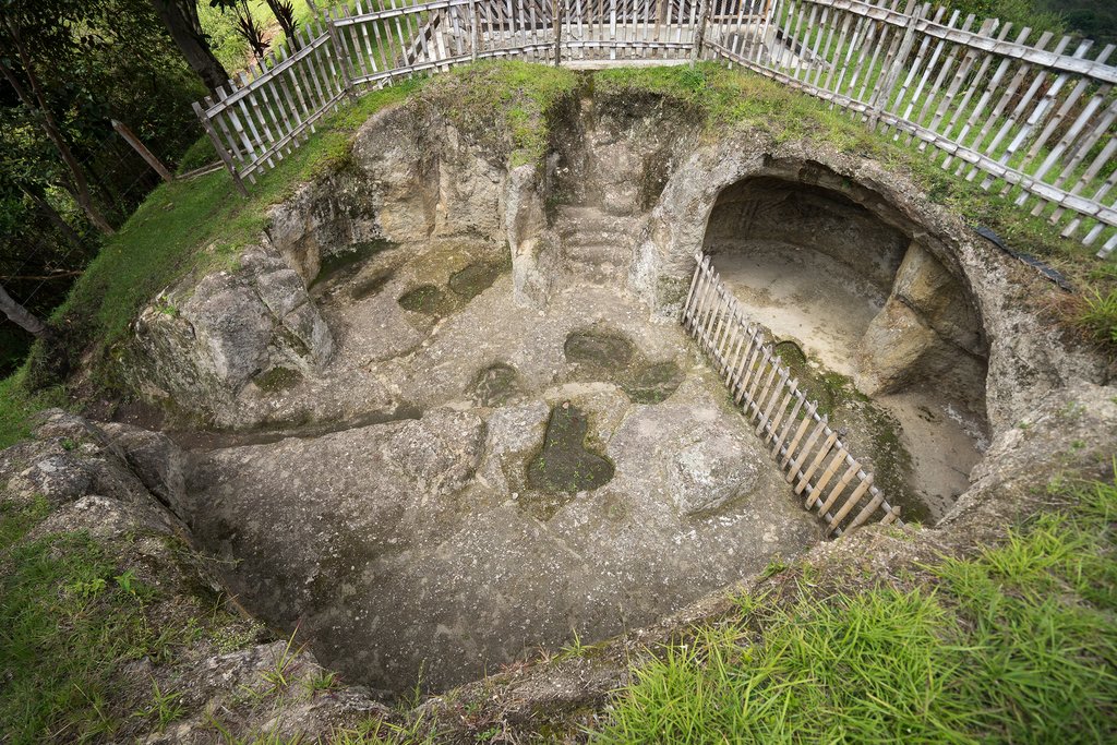 Ancient burial chamber, Tierradentro