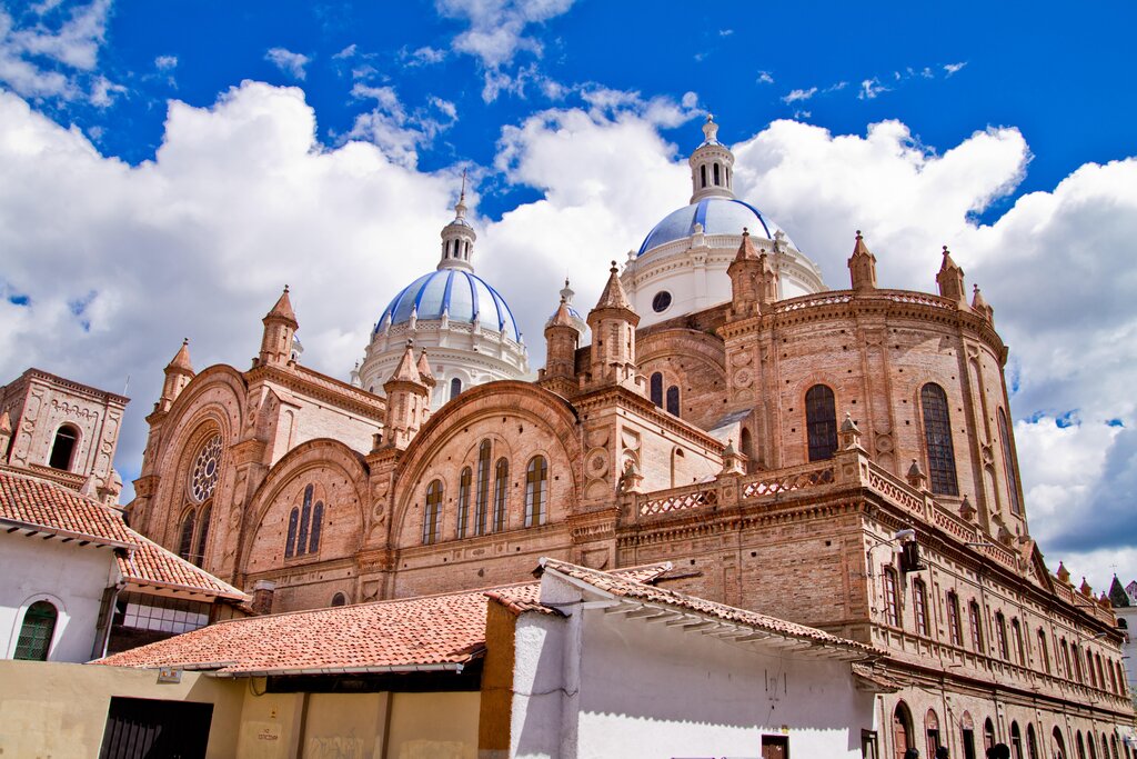 The blue-domed Catedral Nueva in the center of Cuenca