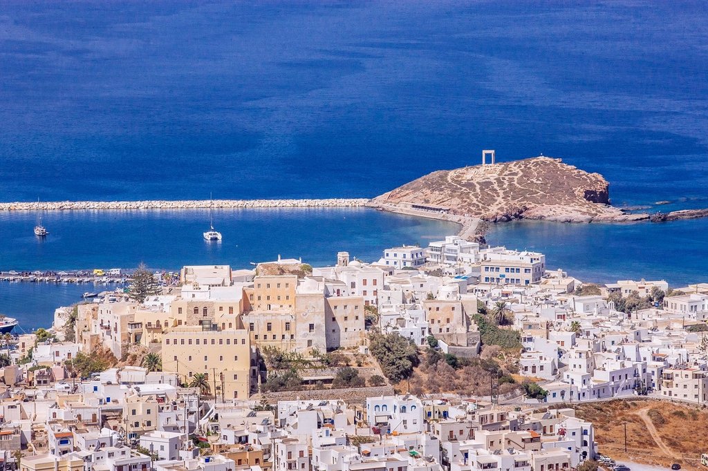 Explore Naxos on your own