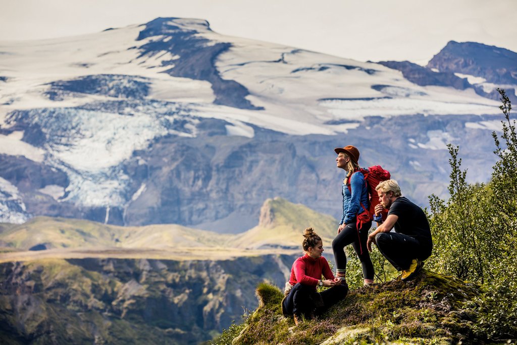 Explore the magnificent landscape with friends and enjoy breathing the fresh mountain air