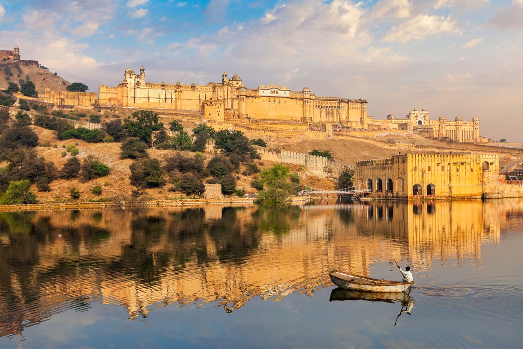 Visit the historic Amer Fort on our Jaipur city tour