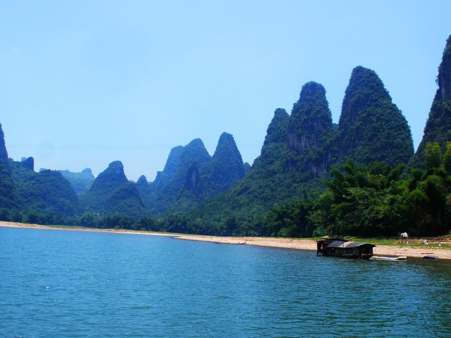 The Li River is commemorated on the back of the 20 Yuan bill