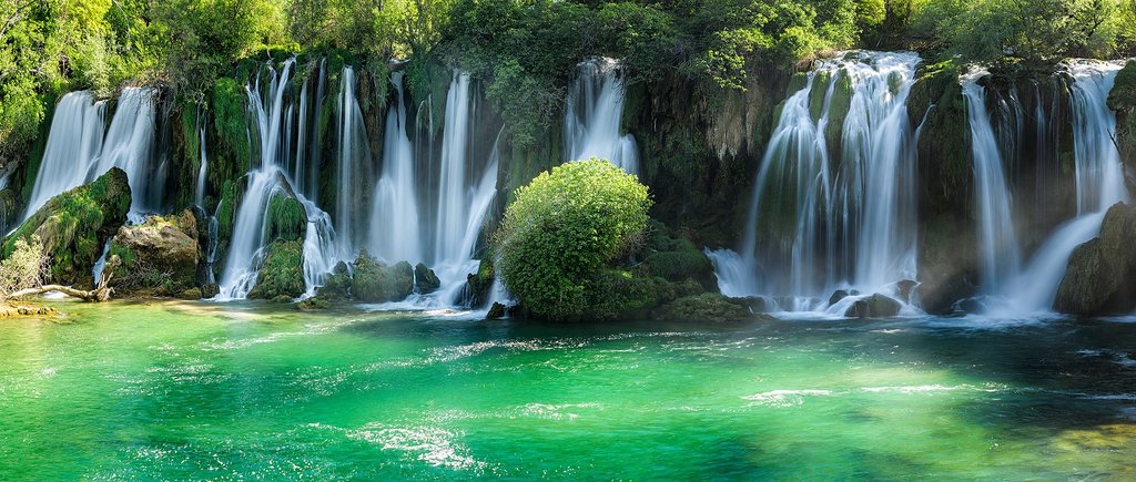 The blue and green waters of the Kravica Waterfall (c) John McSporran