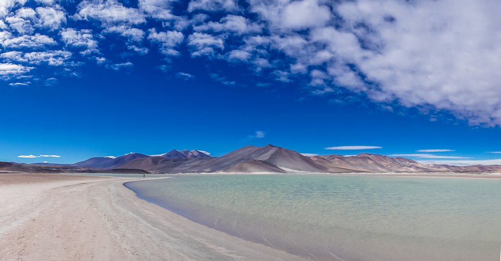 The saltwater lake of Talar