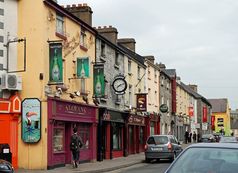 Shopping street in Castlebar