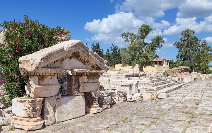 Greece is full of fascinating architectural ruins - take your time and explore them all!