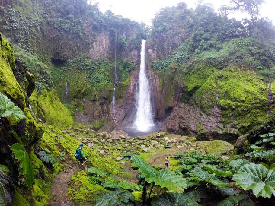 Catarata Del Toro