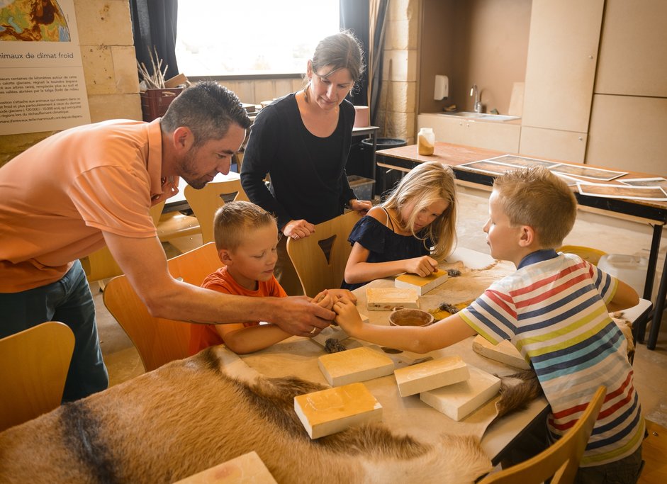 Kids workshop at Museum of Prehistory