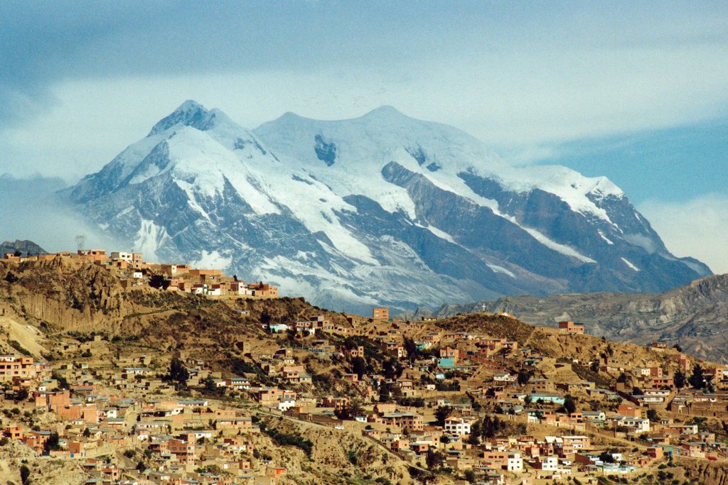 La Paz under the Andes