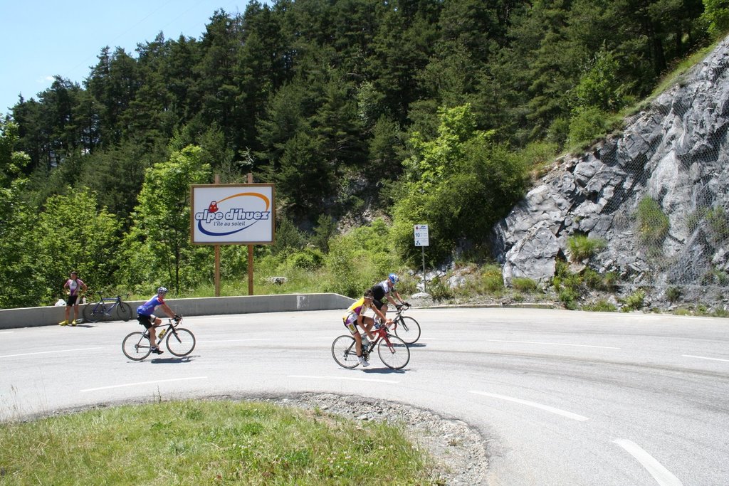 Climb up Alpe d'Huez today!