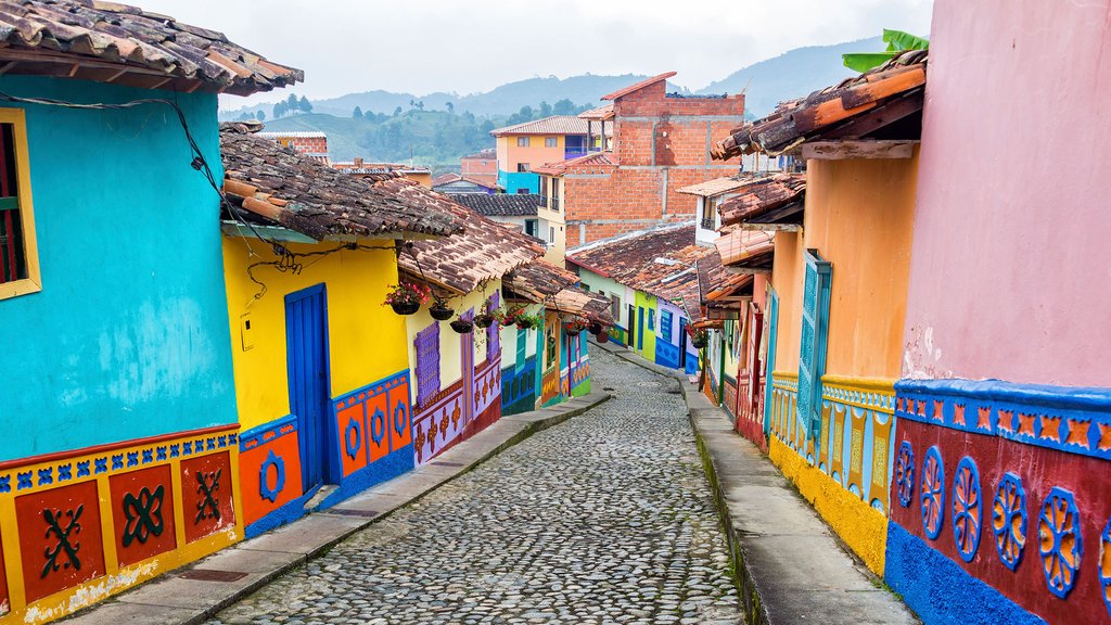 Exploring Colombian streets