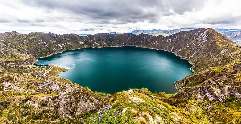 Quilotoa lagoon