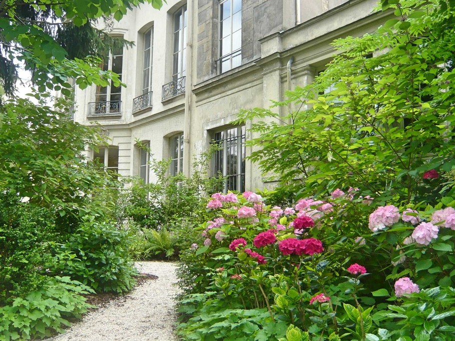 Hidden garden in Le Marais