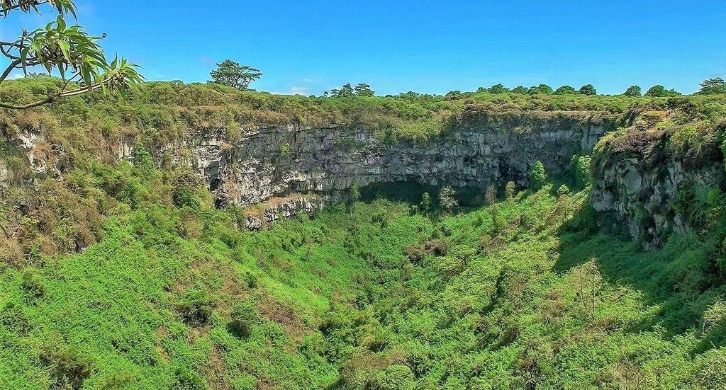 Visit to Twin Craters