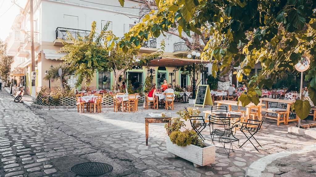 Cave of Zeus & Knossos Palace with Local Food & Wine Tasting