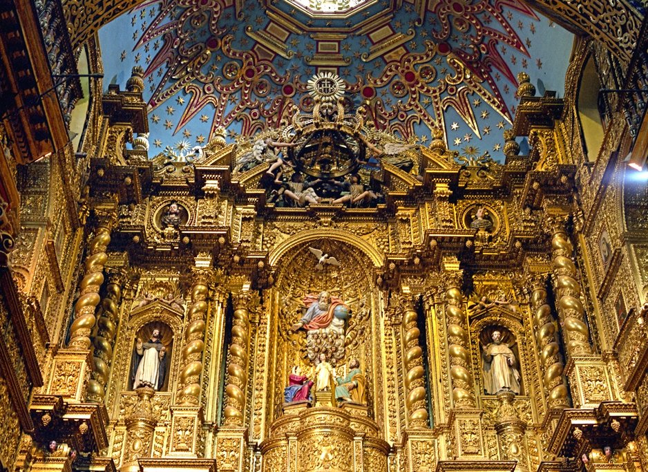 The dazzling gold interiors of La Compañía Church