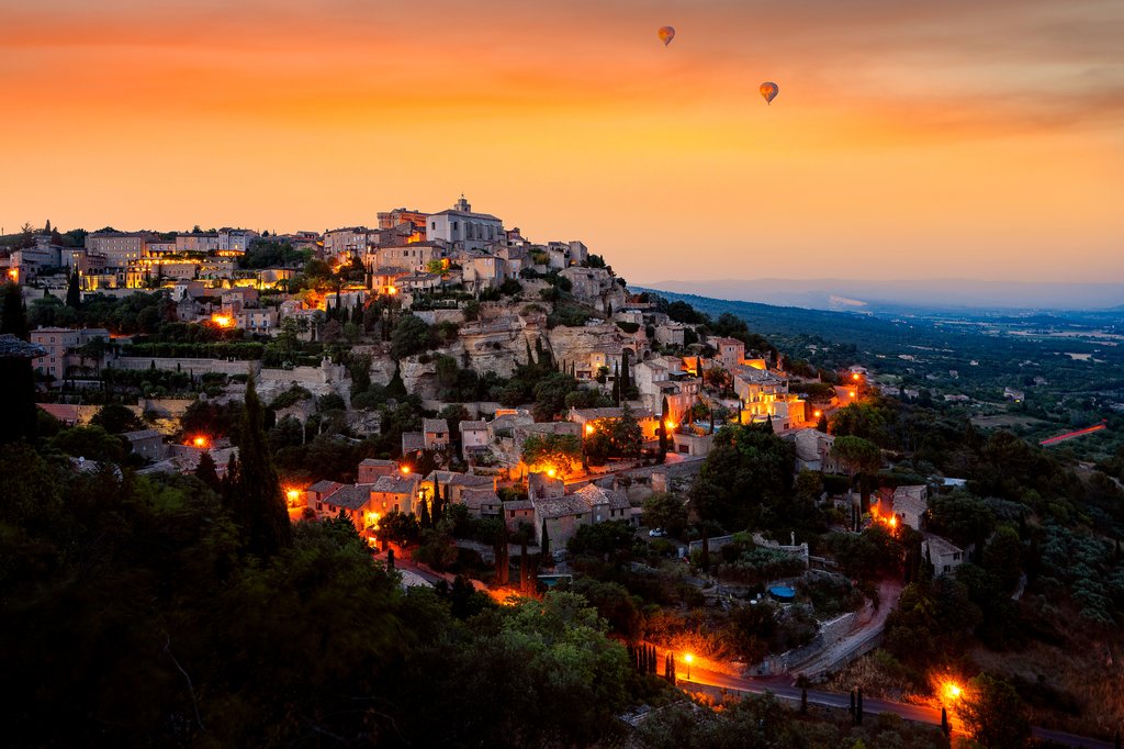 Gordes at dusk