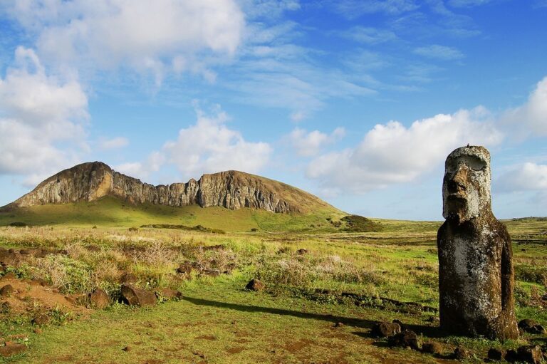 Wonders of Chile : Santiago, Easter Island & Atacama Desert - 10 Days