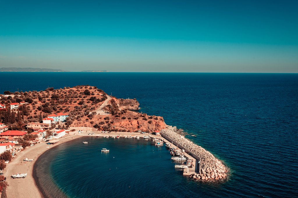 Nearby Sambatiki beach