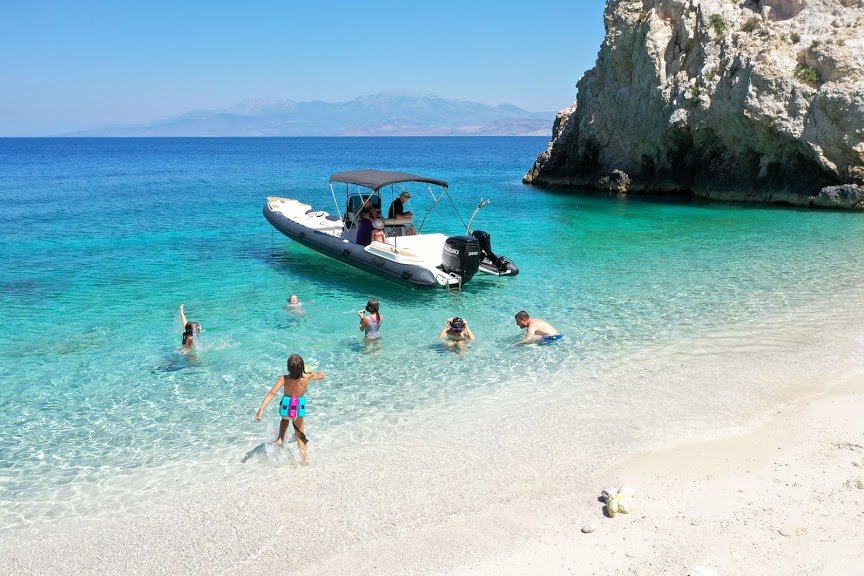 Enjoy Free Time to Swim and Play on the Beach - Photo from MAMAKITA