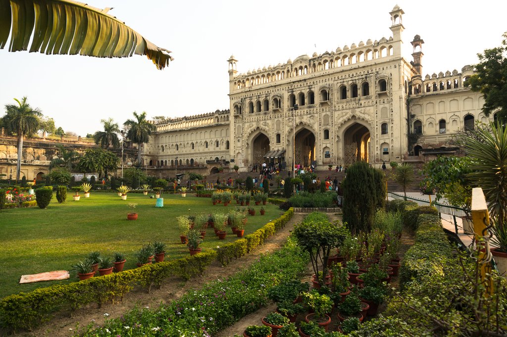 Visit Bara Imambara in Lucknow
