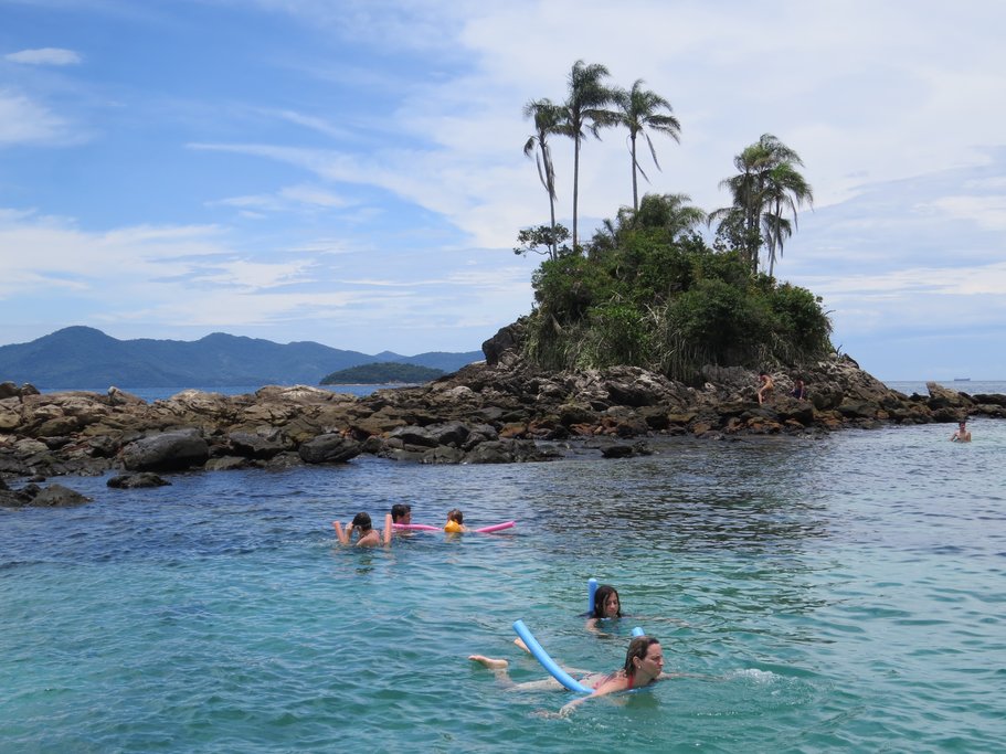 The scenic Botinas Islands