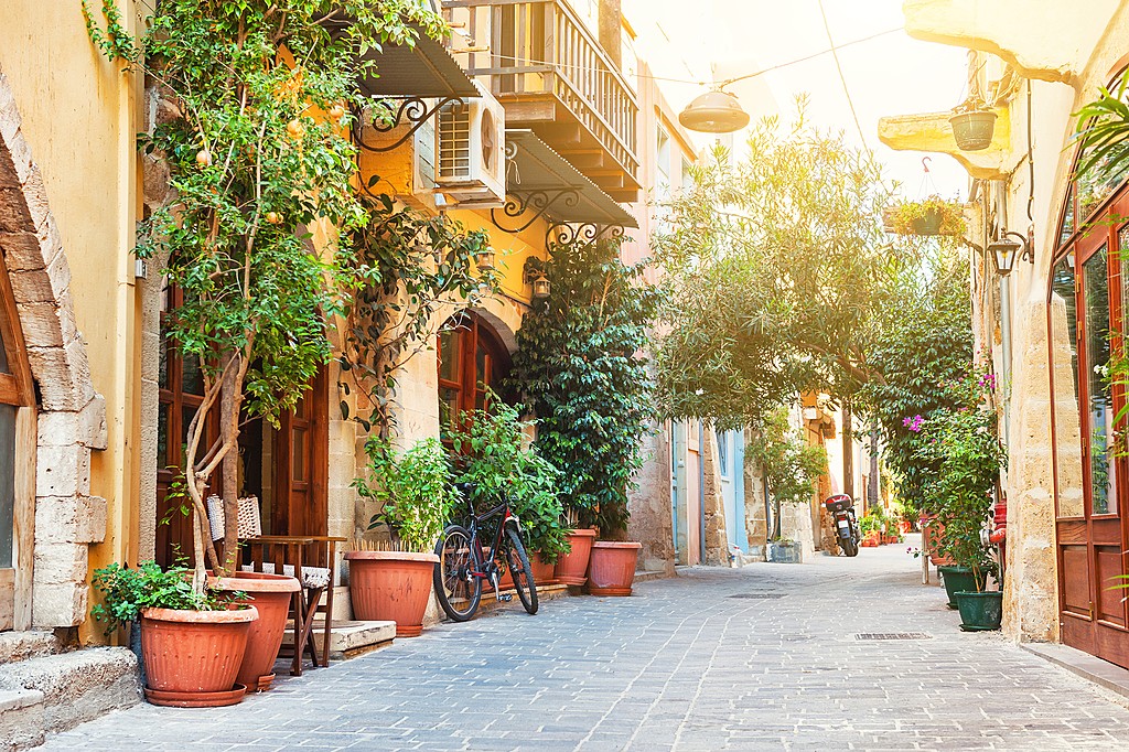 Discover the Secrets of Chania's Streets