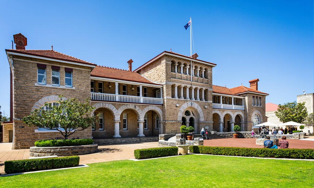building in perth - Perth Mint