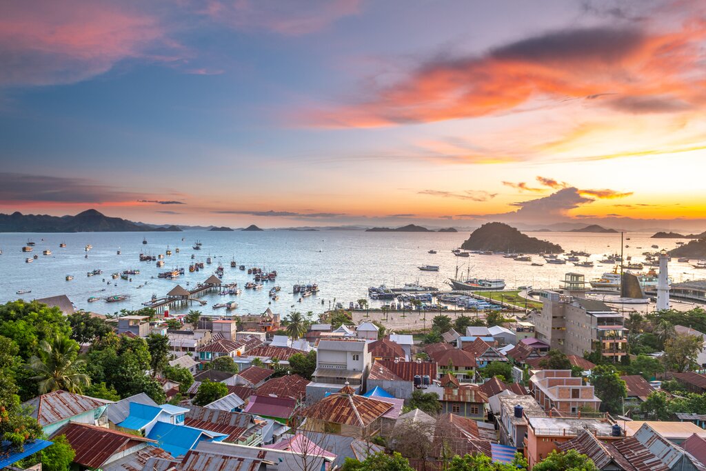 Transfer from Ubud to Labuan Bajo via Denpasar (DPS)