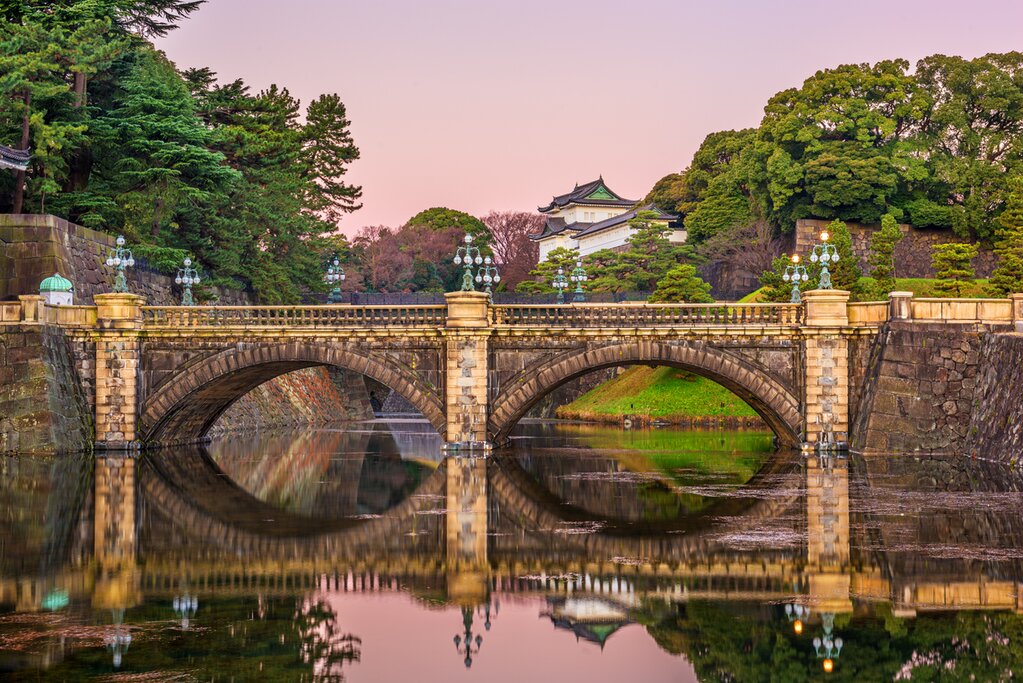 The Imperial Palace moat at Nijubashi Bridge 