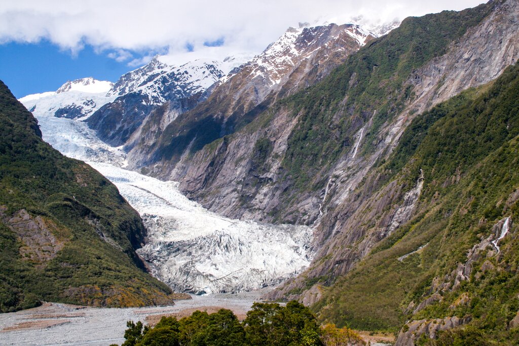 Aerial view of Franz Josef Glacier / Kā Roimata o Hine Kukatere