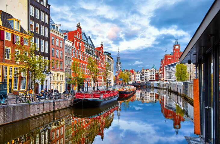 from Amsterdam airport to Amsterdam by train