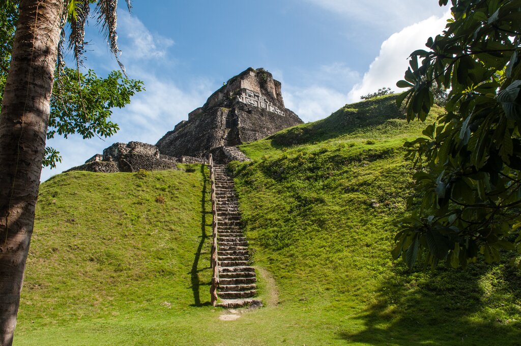 Discover Xunantunich