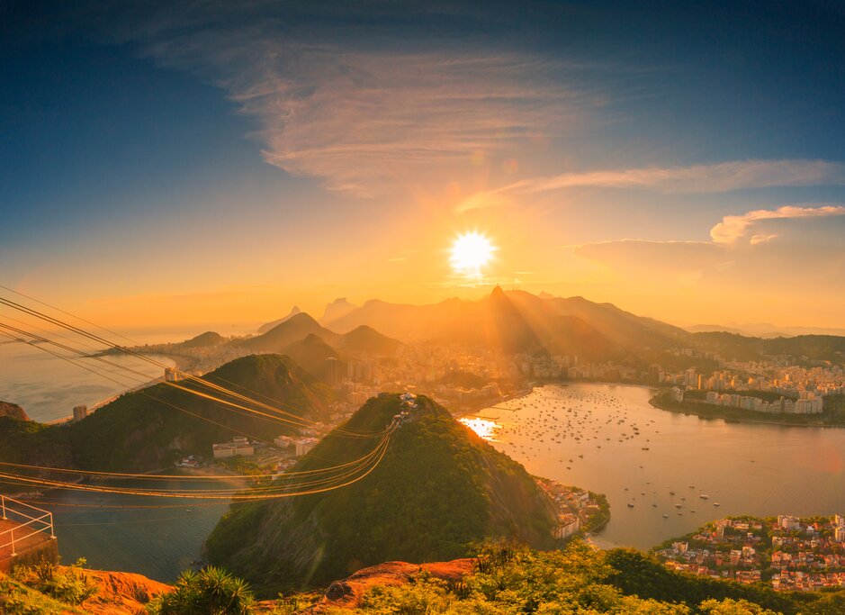 Corcovado and Christ the Redeemer Tour & Carnival Experience