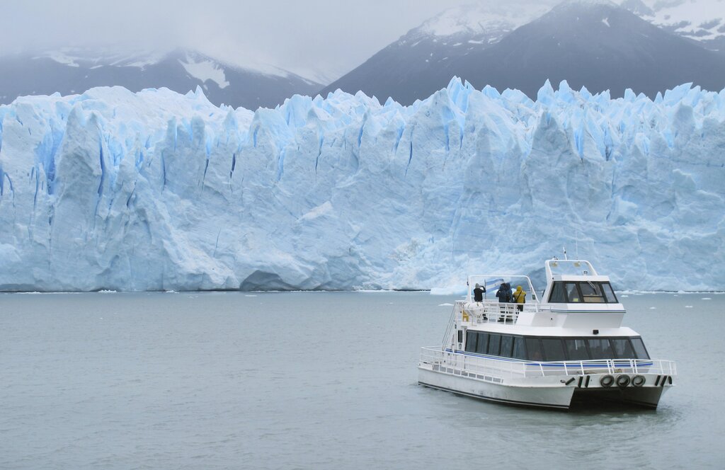 Navigation to the glaciers