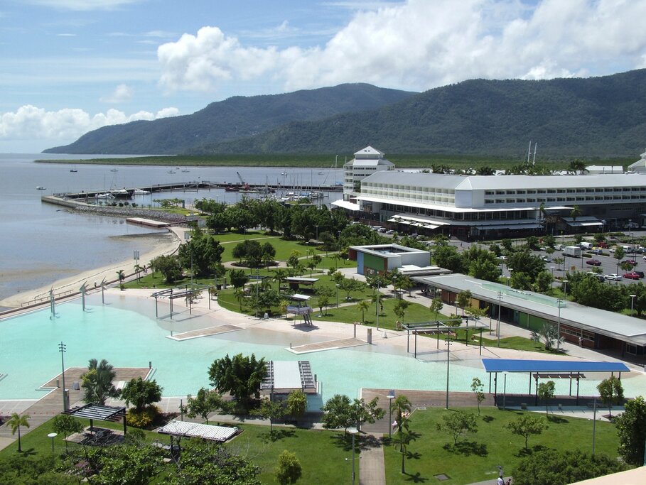 Cairns lagoon