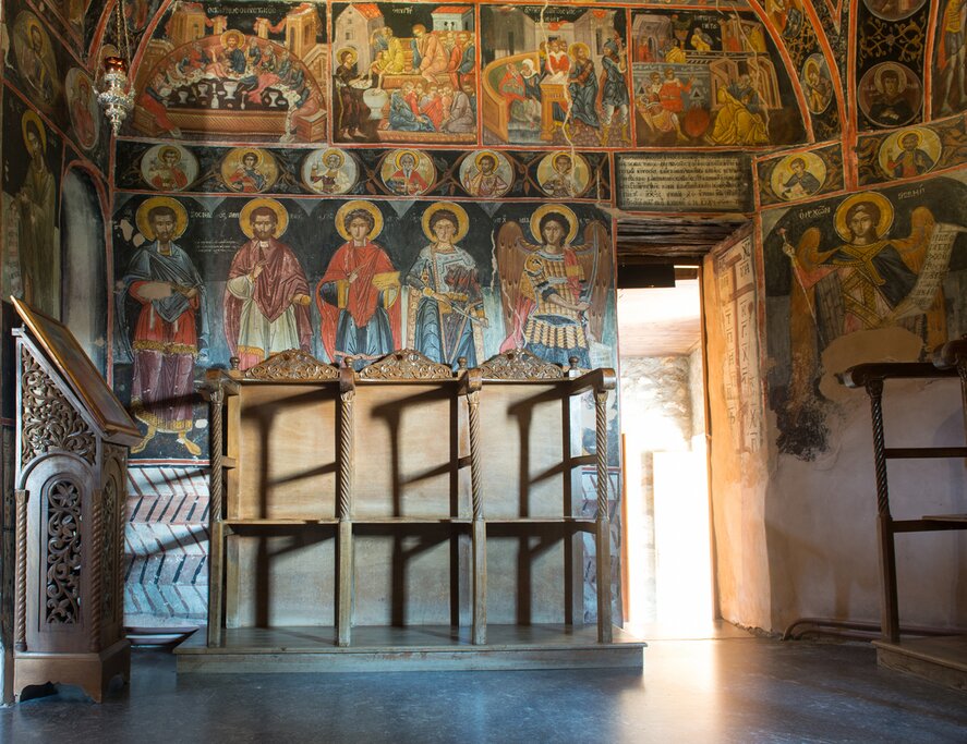 Discover the iconography inside Mateora's monasteries