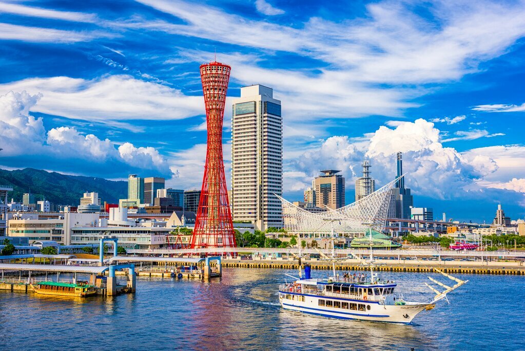 Half Day Hakutsuru Sake Brewery Museum and Kobe Harborland Tour