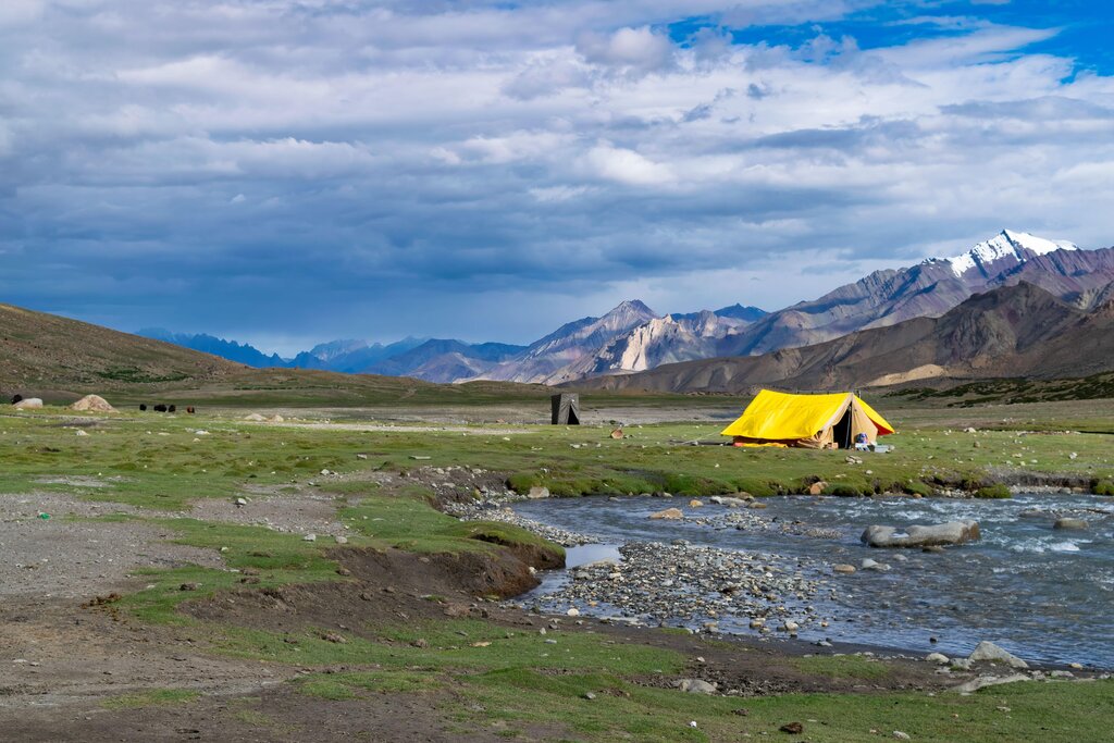 A yellow tent at Nimaling camp