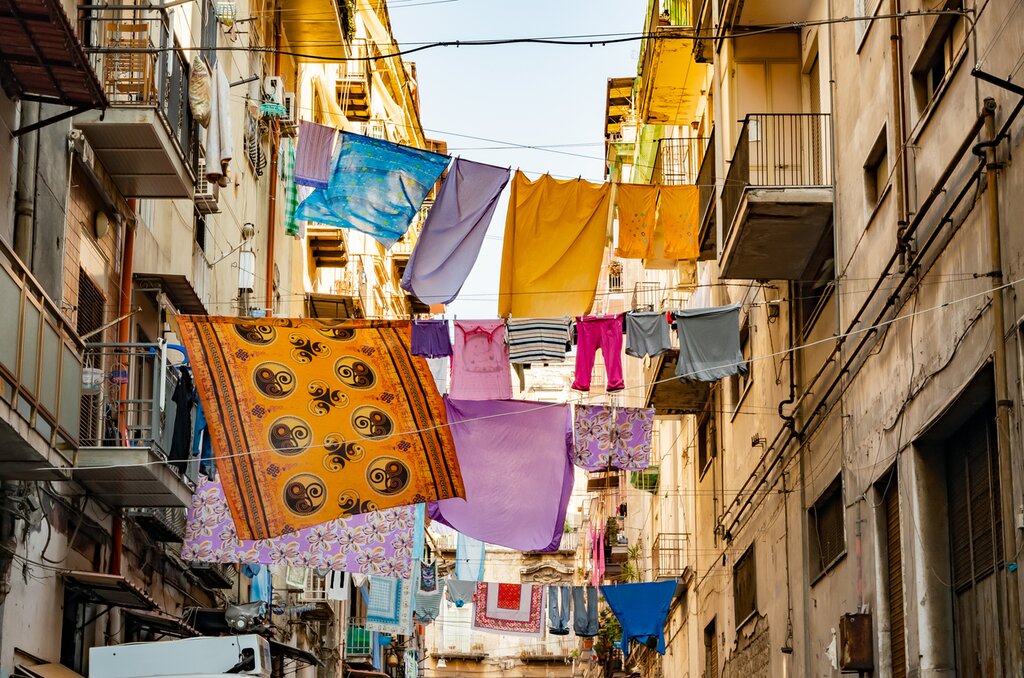 Wahsing line in naples