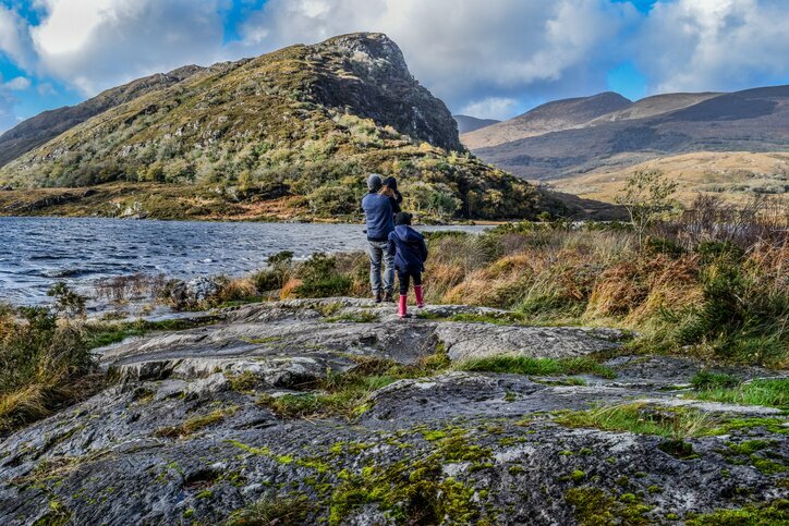 family in Killarney with young kids