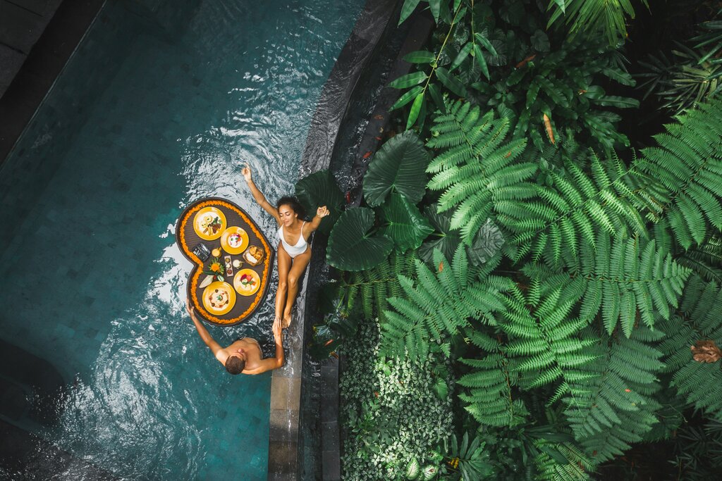 Floating Breakfast