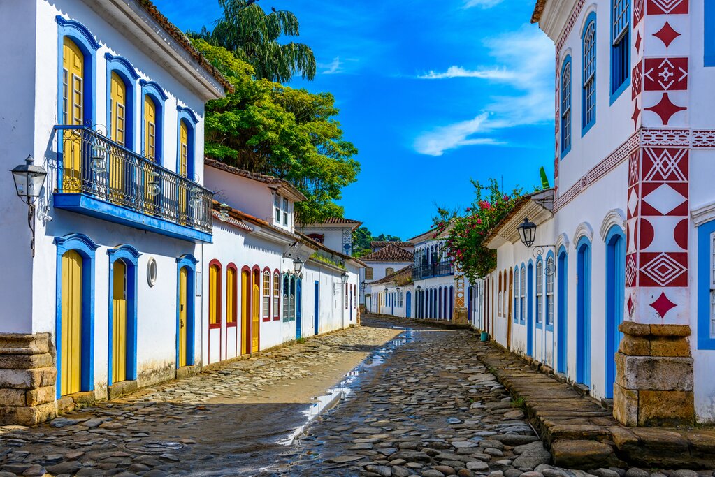 The colonial streets of Paraty