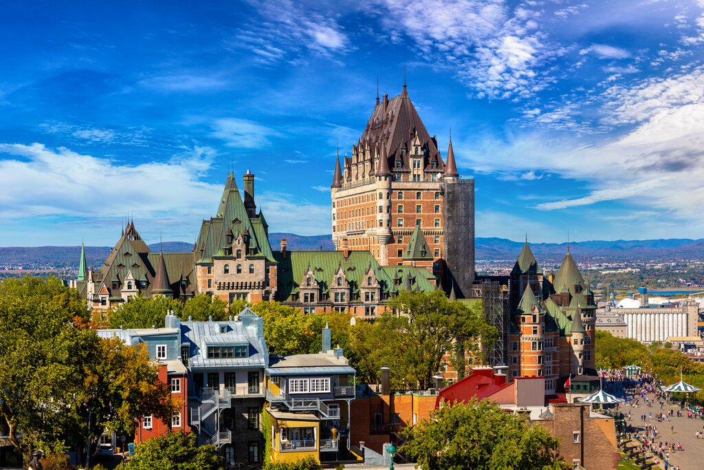 Explore Québec city's highlights and see sights such as Château Frontenac